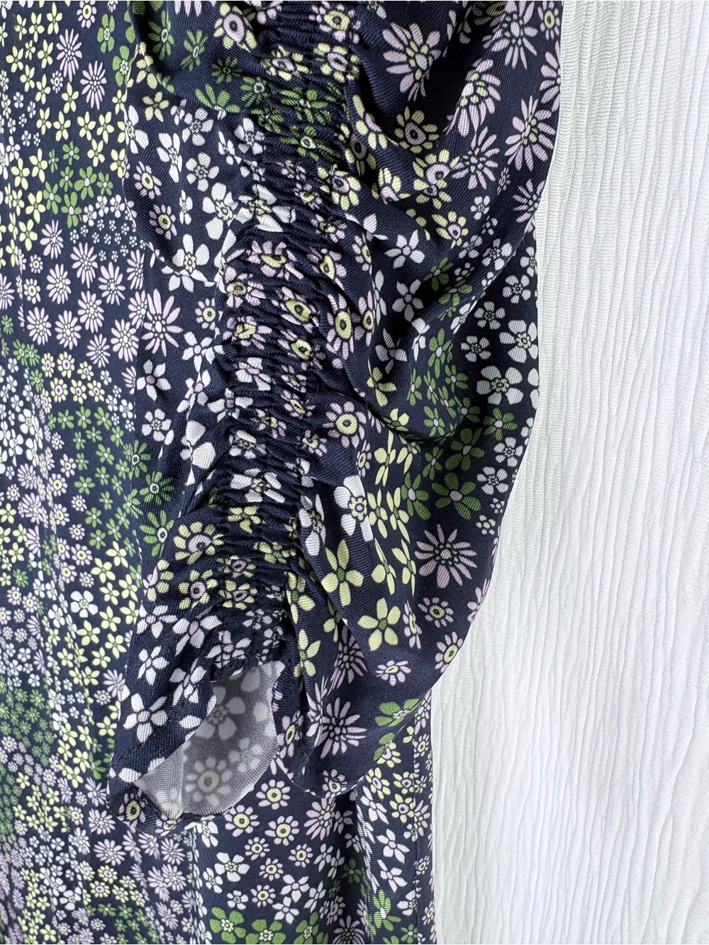 See By Chloé Floral Print Dress, Size 8 - Picture 7 of 9